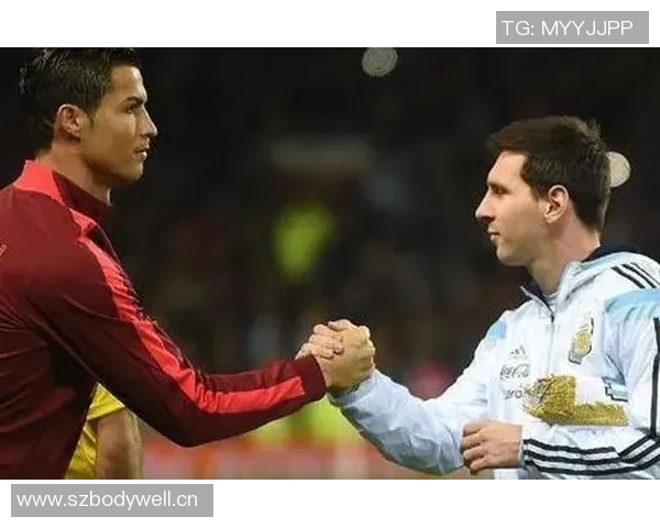 足球明星拍照时的独特姿势揭秘让你大开眼界的瞬间捕捉与风格展现